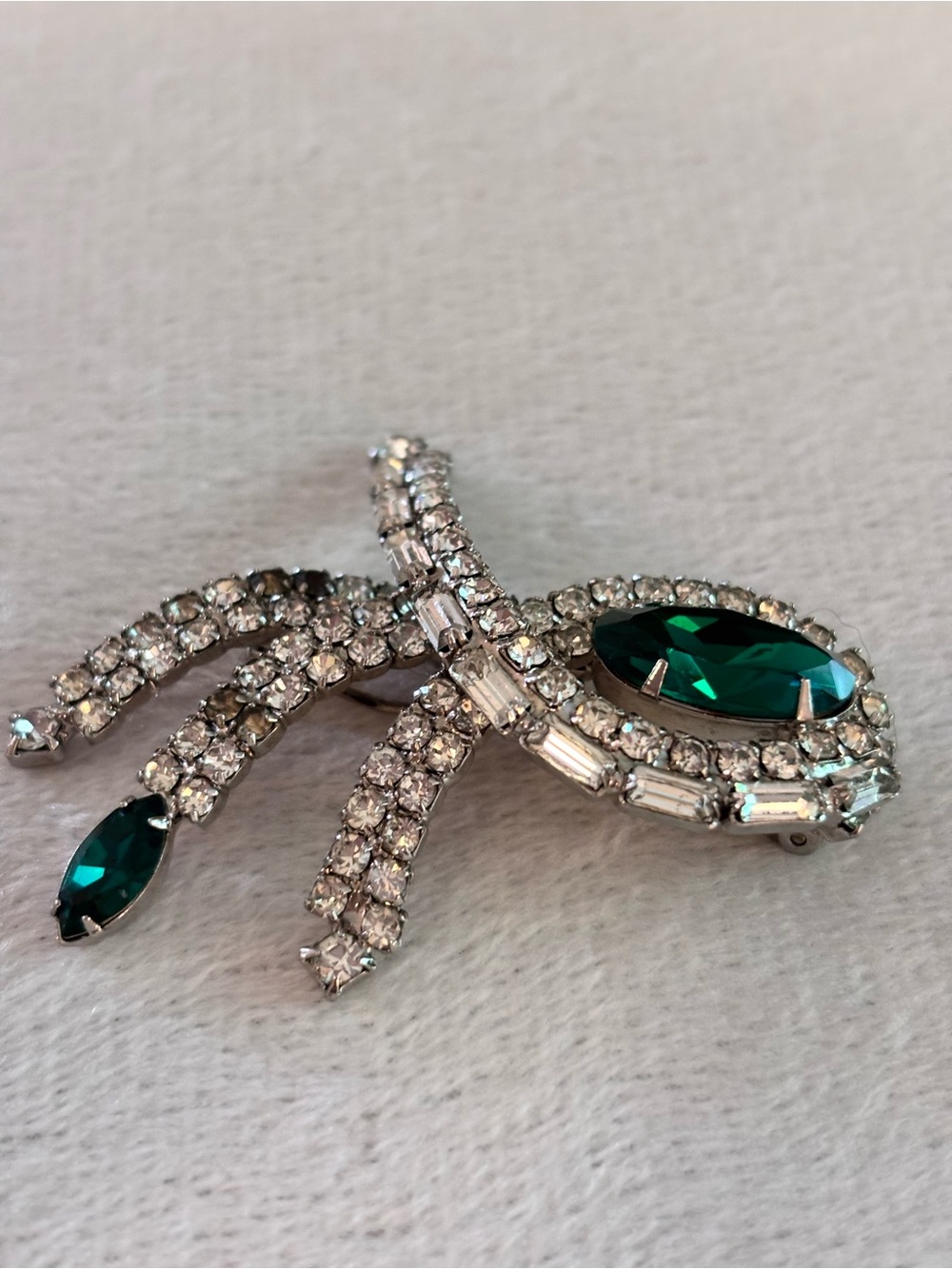 Vintage Emerald Green Rhinestone Spray Brooch Clear Baguette Statement Pin
